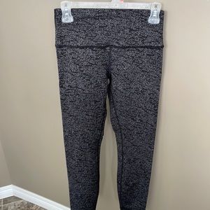 Lululemon Wunder Under Luon Pants - Sz 6